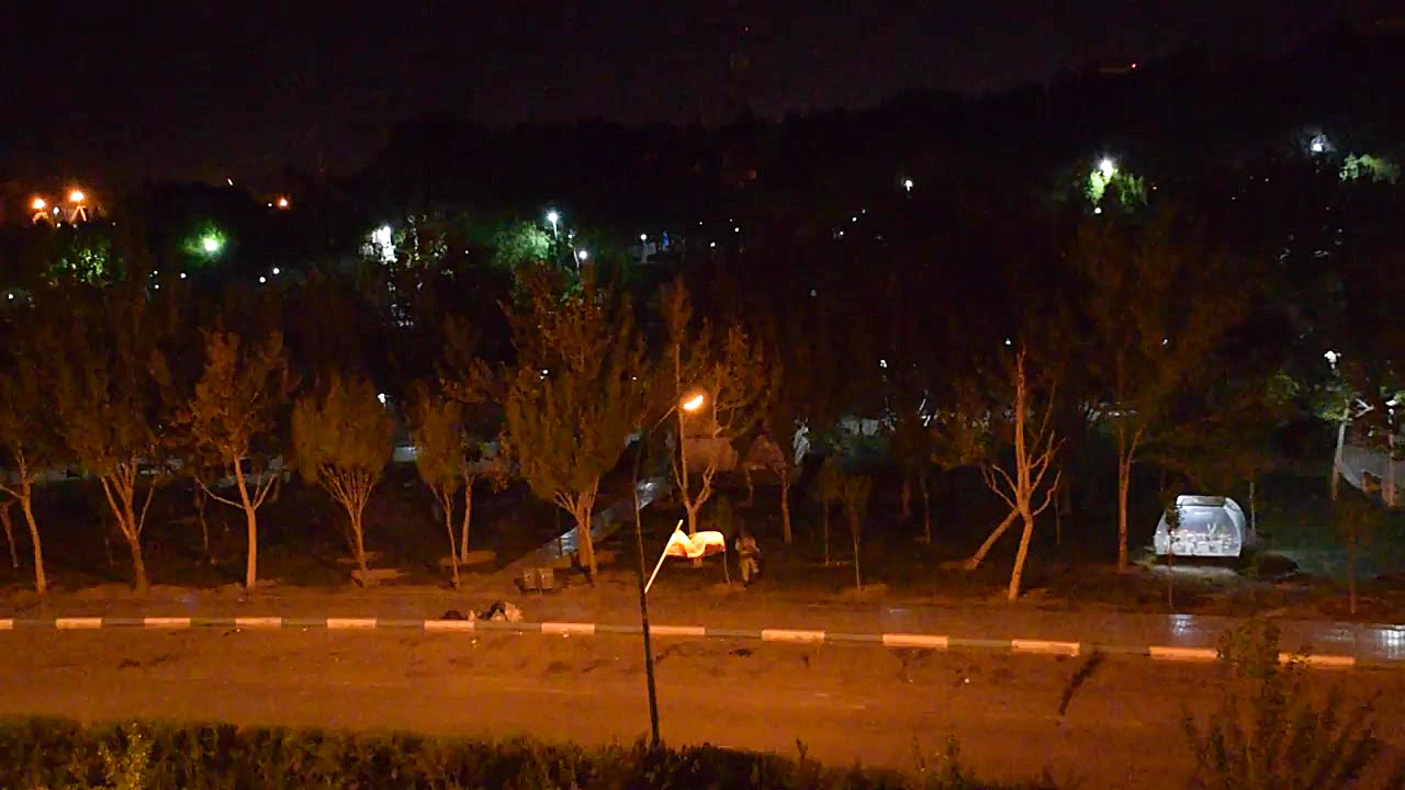 روش نظافت پارک ها توسط شهرداری...