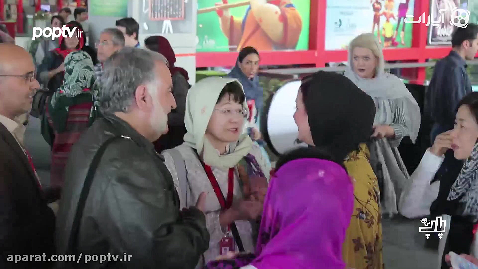 ممانعت مریلا زارعی از دست دادن...