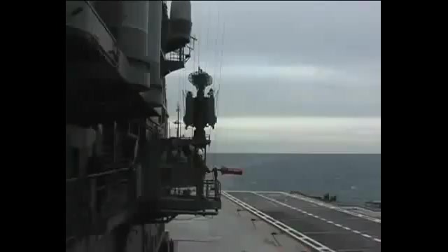 اشتباه در فرود جنگنده