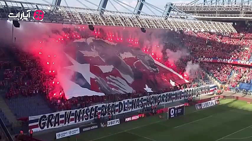 آتش بازی فوق العاده هواداران و...