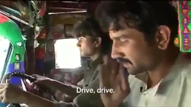 آموزش رانندگی به سبک هندی