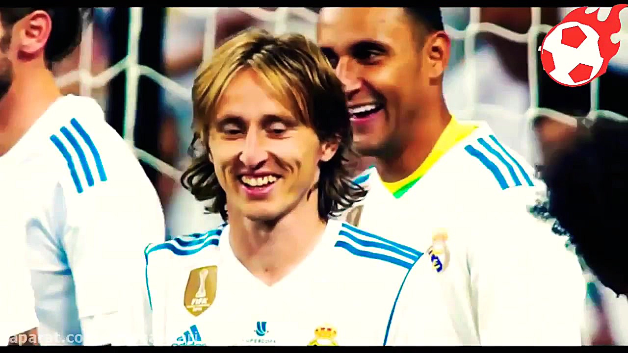 لوکا مودریچ بهترین مدافع میانی...