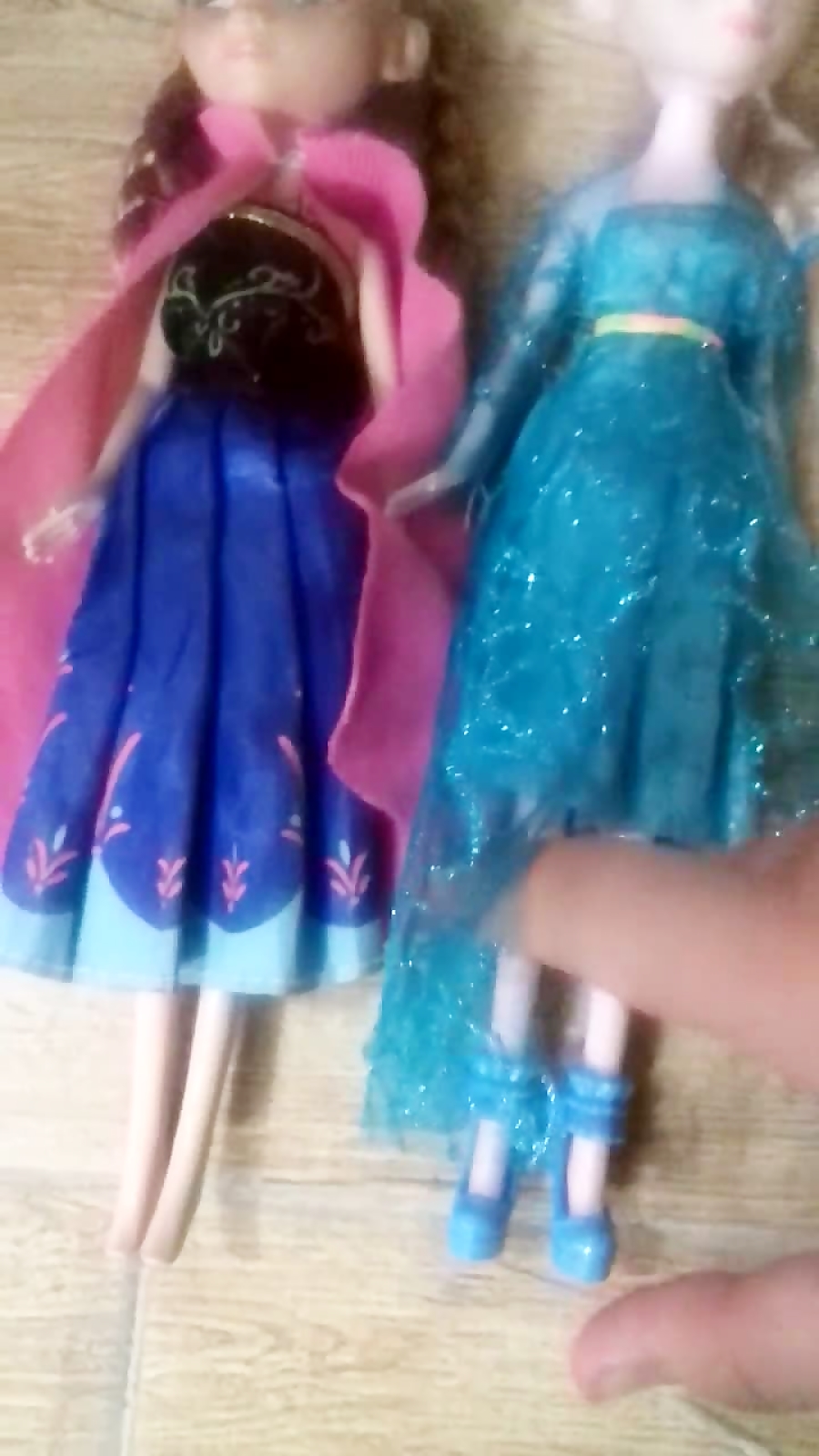 باربی السا وانا من