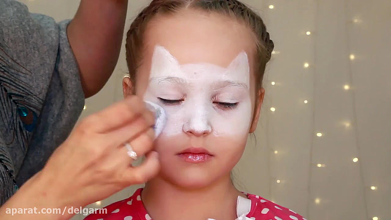 "Hello Kitty" Makeup...