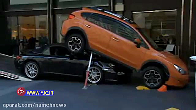 تصادف عجیب پورشه با یک خودروی...