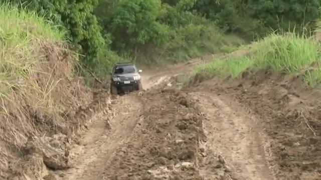 تویوتا لندکروزر آفرود