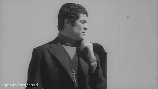 بهروز وثوقی در سکانسی از فیلم...