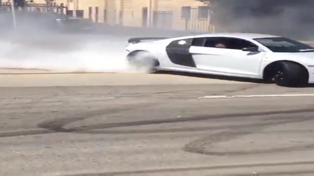 دریفت آئودی R8