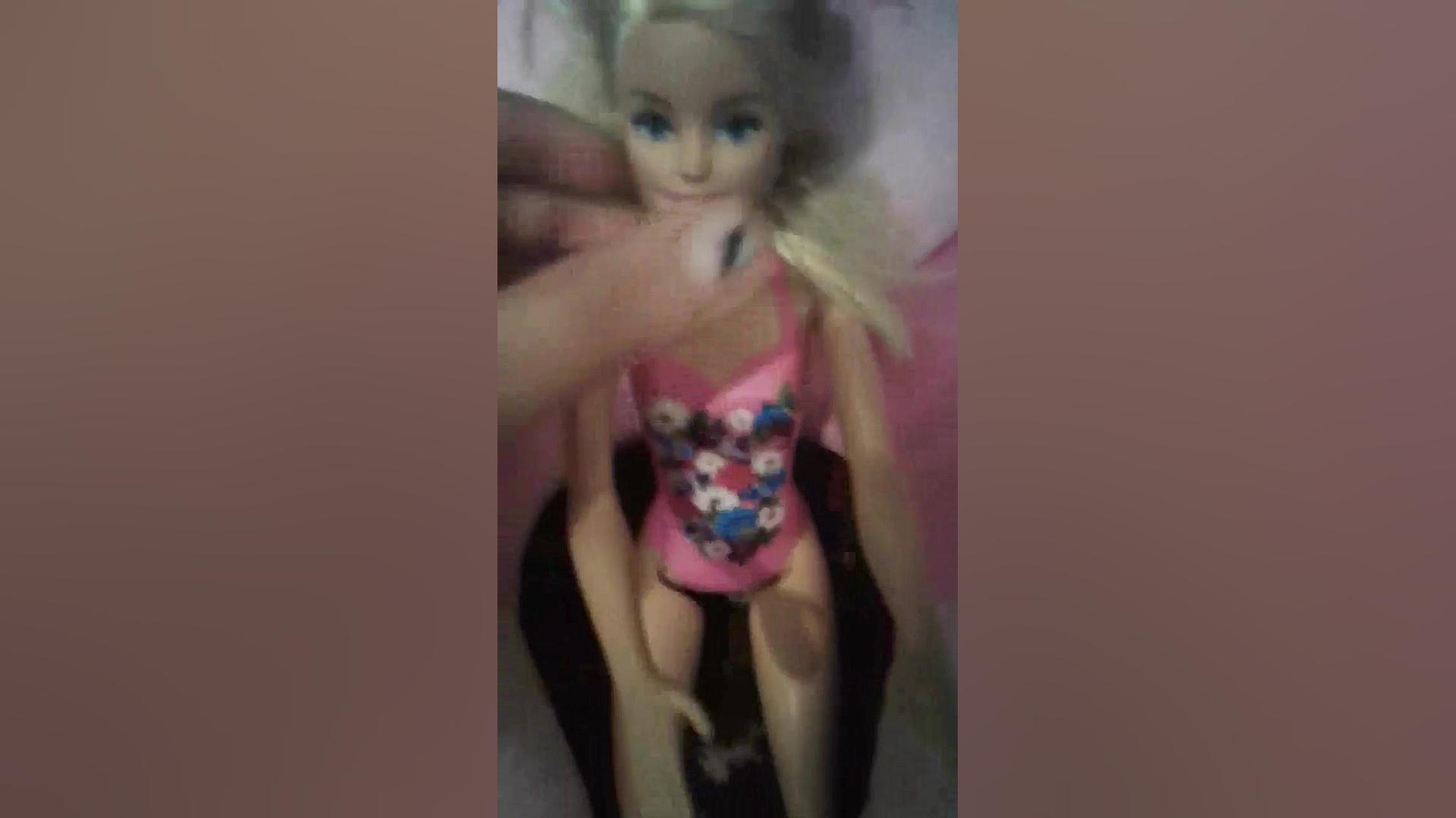 هرکس می خواد بامن دوست بشه بگه