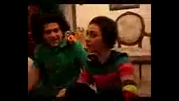 نتیجه ی قلقلـــــــــک دادن!!:...