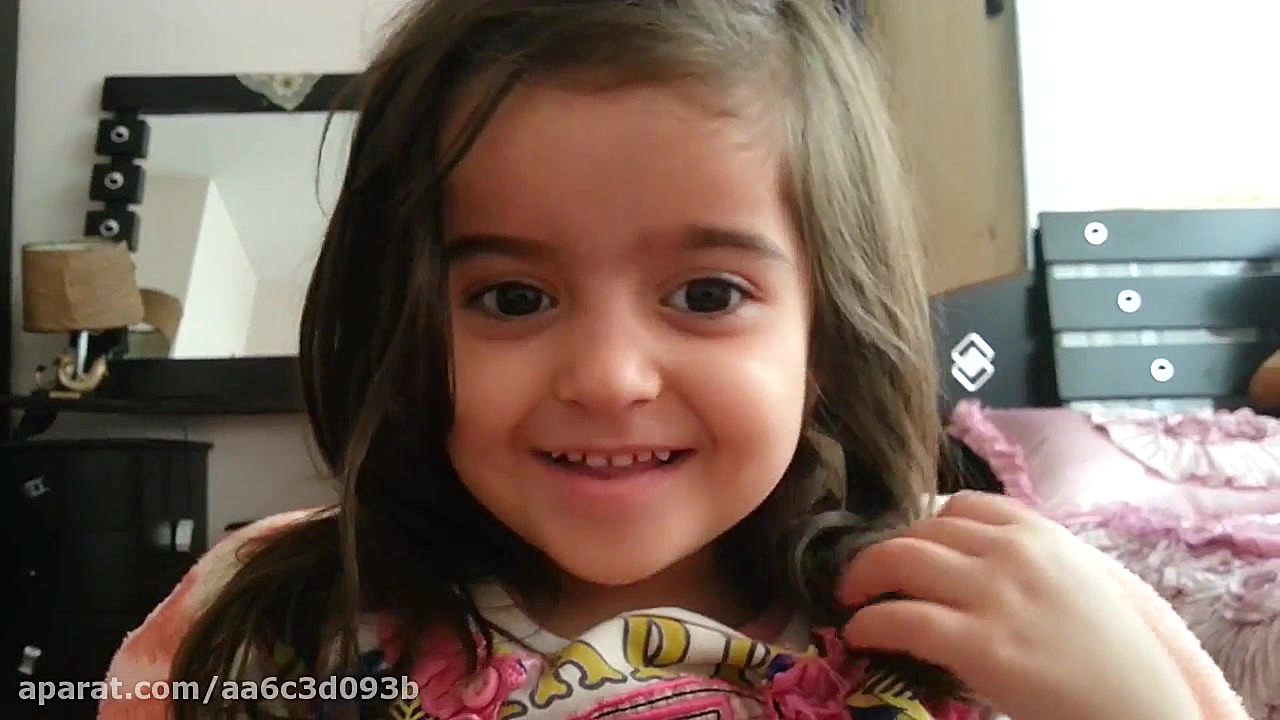 دختر بچه فوق بامزه