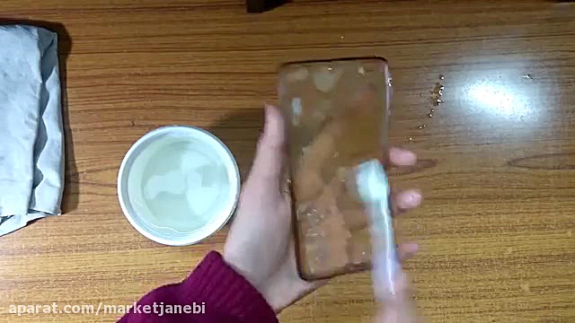 تمیز کردن قاب گوشی