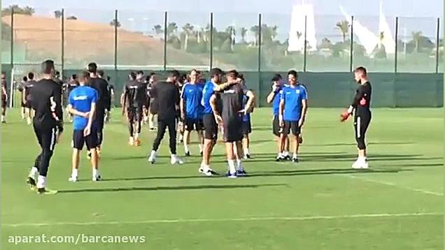 لنگلت با هم تیمی هایش در سویا...