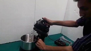 همزن کاسه دار دلمونتی