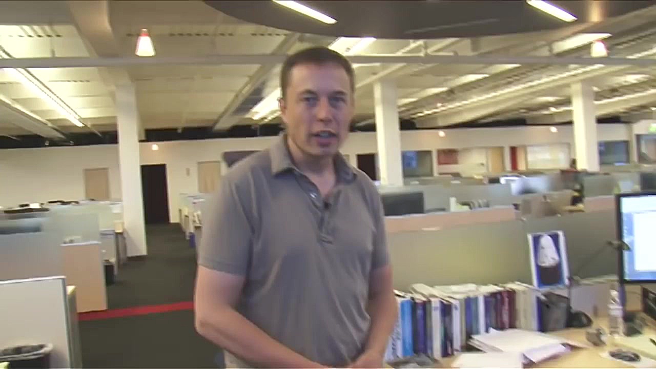 گردش در کمپانی Space X همراه ب...