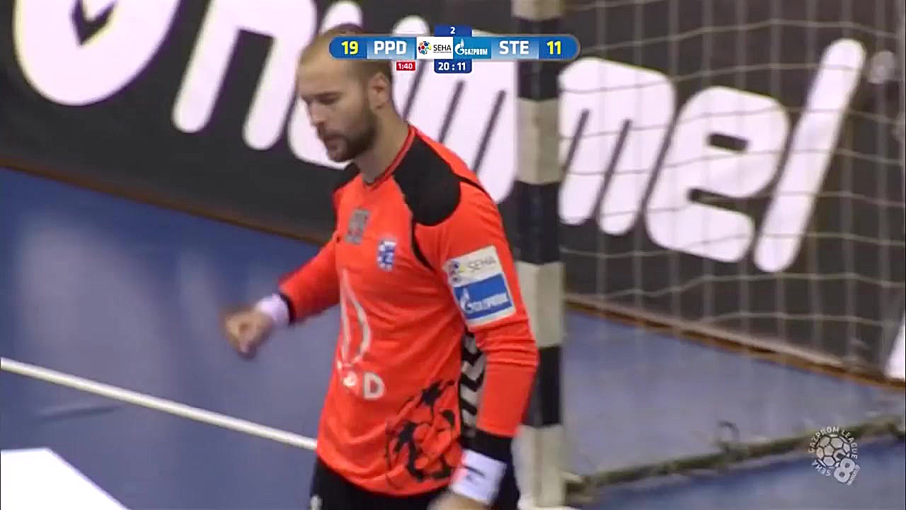 خلاصه دیدار تیم های زاگرب و اس...