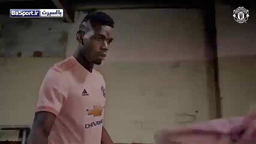 رونمایی از لباس دوم منچستریونا...