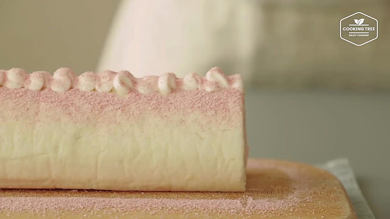 رولت سفید توت فرنگی Strawberry...