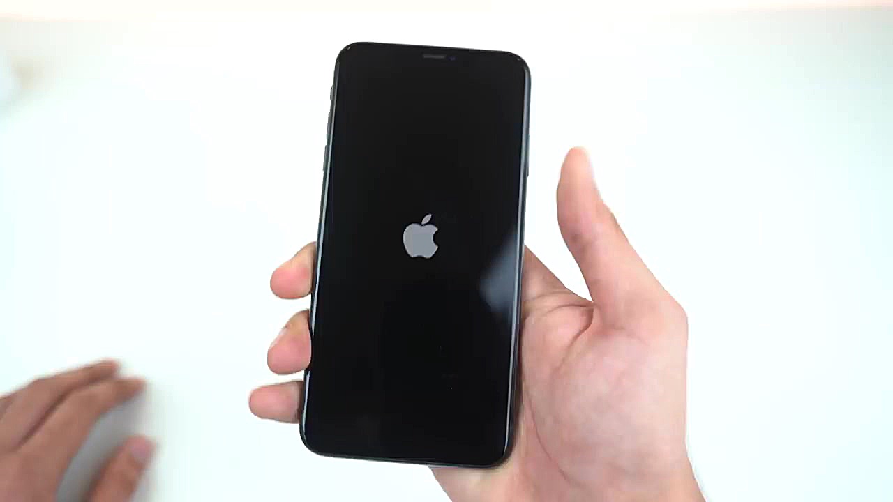 آیفون Xs مکس دو سیم کارت را بب...