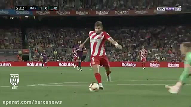 نجات دروازه بارسلونا توسط پیکه...