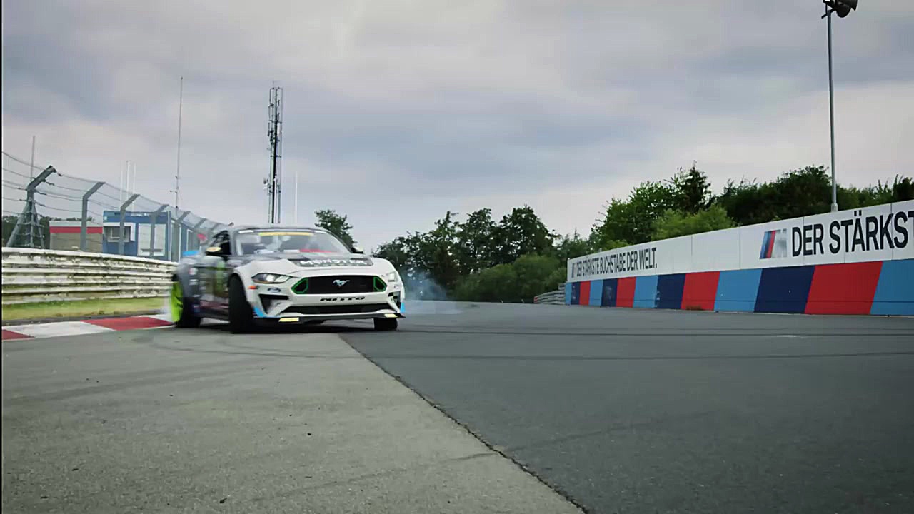 موستانگ و دریفت در نوربرگ رینگ