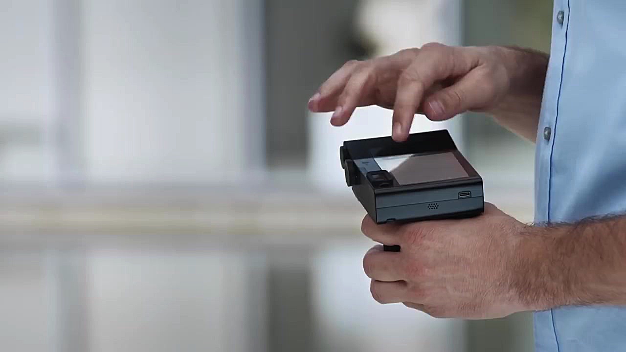 دوربین فول فریم زایس ZX1