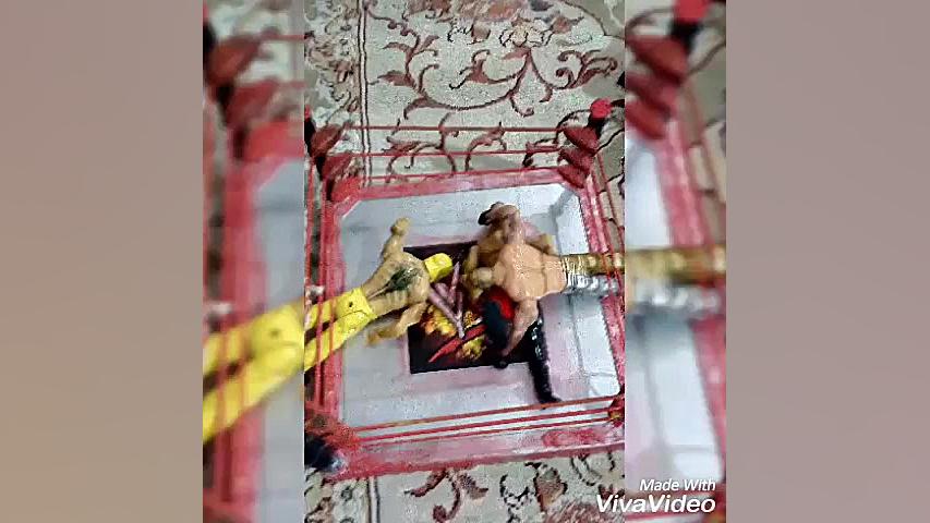 مسابقه کشتی کج براک لزنر و ریم...