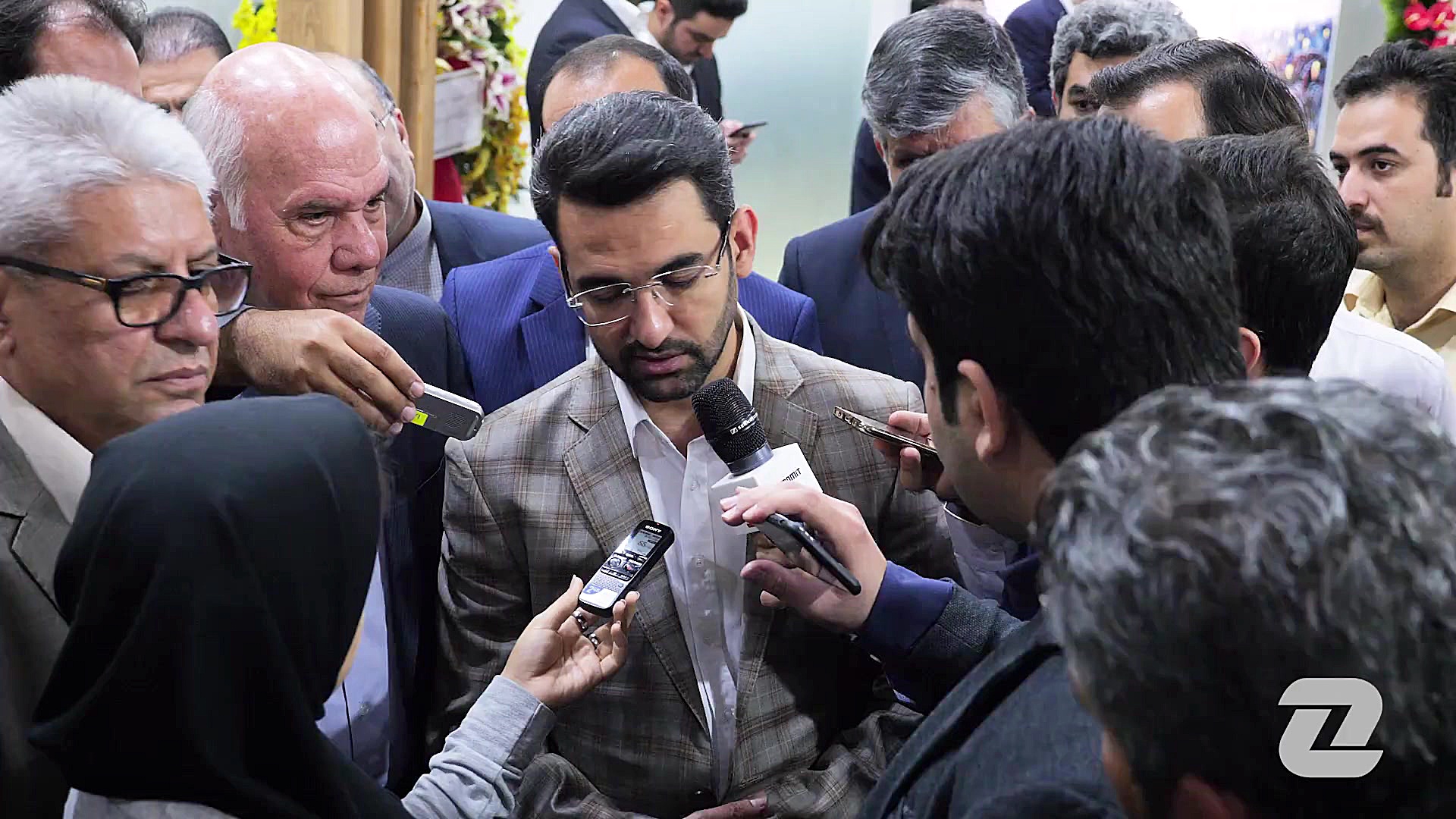 مصاحبه با آذری جهرمی، وزیر ارت...