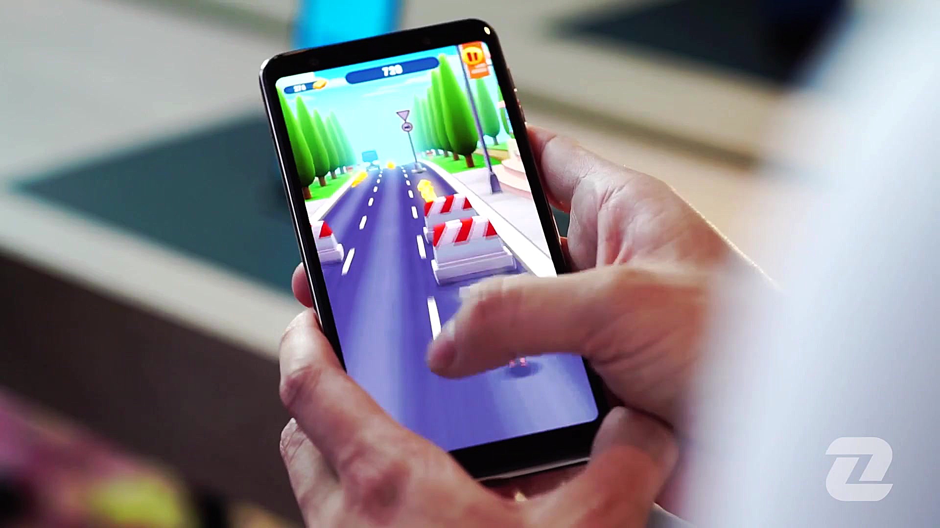 نگاه نزدیک ویدیویی زومیت به گل...