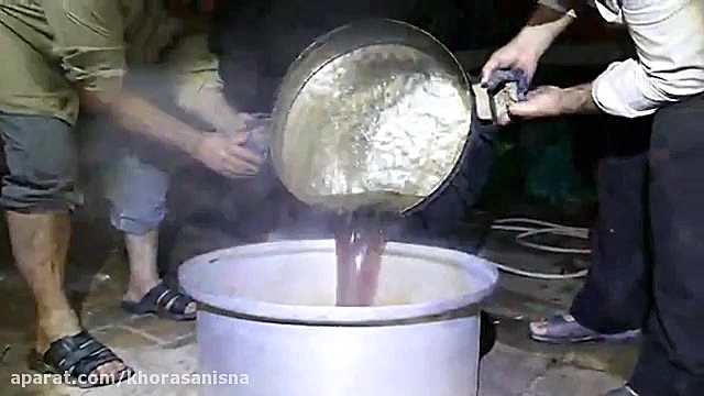 شیره پزی در گناباد(شیره انگور)