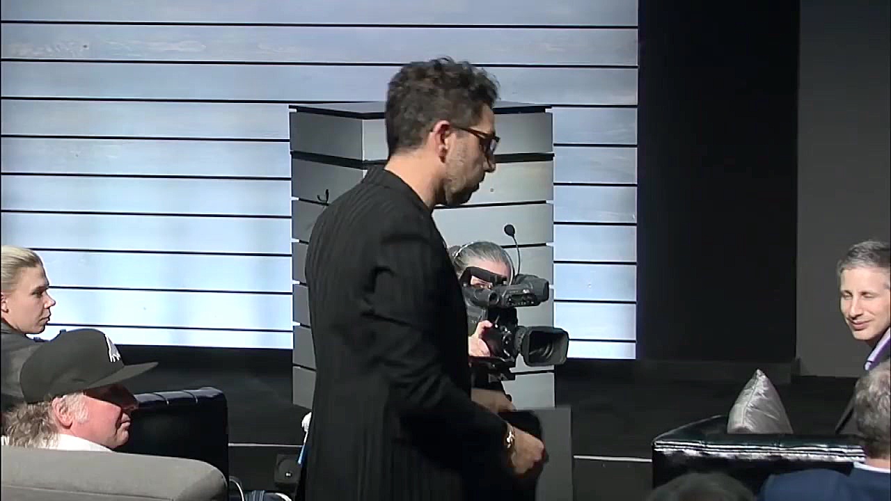 معرفی سرفیس پرو 6 توسط پانوس پ...