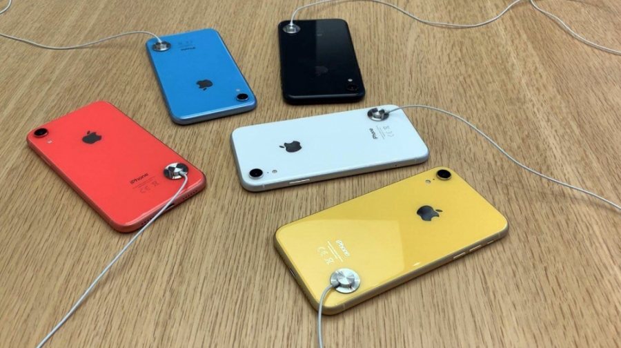 نگاه اولیه به تنوع رنگ آیفون ج...