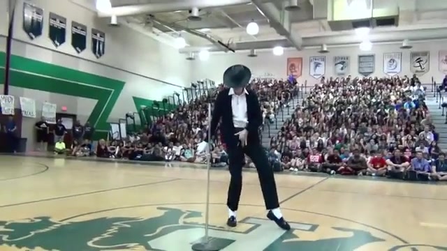 کسب مقام اول در رقص مایکل جکسو...