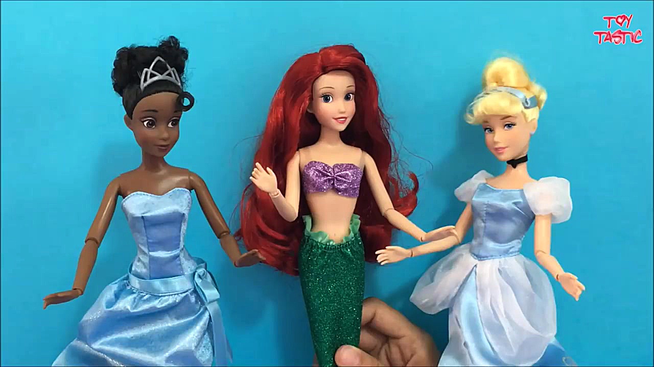 بازی دخترانه پیراستن و آرایش س...