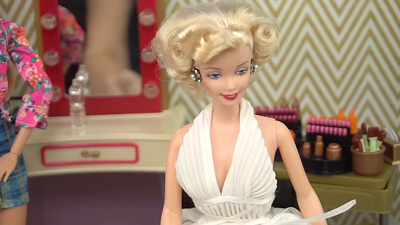 دکور مینیاتوری اتاق عروسک بارب...