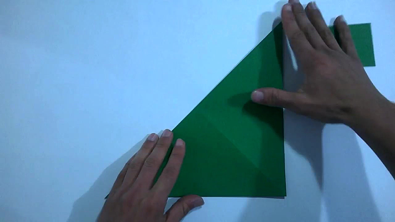 ORIGAMI: HOJA DE ARBOL DE PAPE...