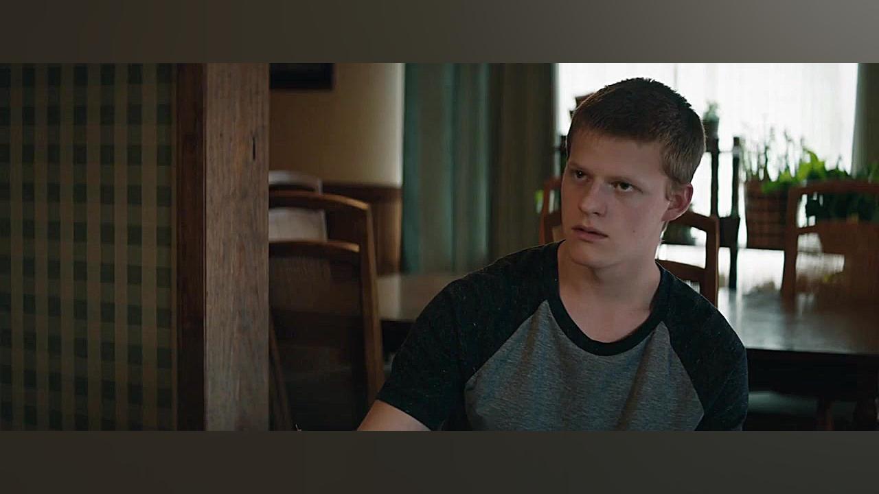 فیلم اکشن Three Billboards Outside Ebbing Missouri 2017 با دوبله فارسی زمان6920ثانیه