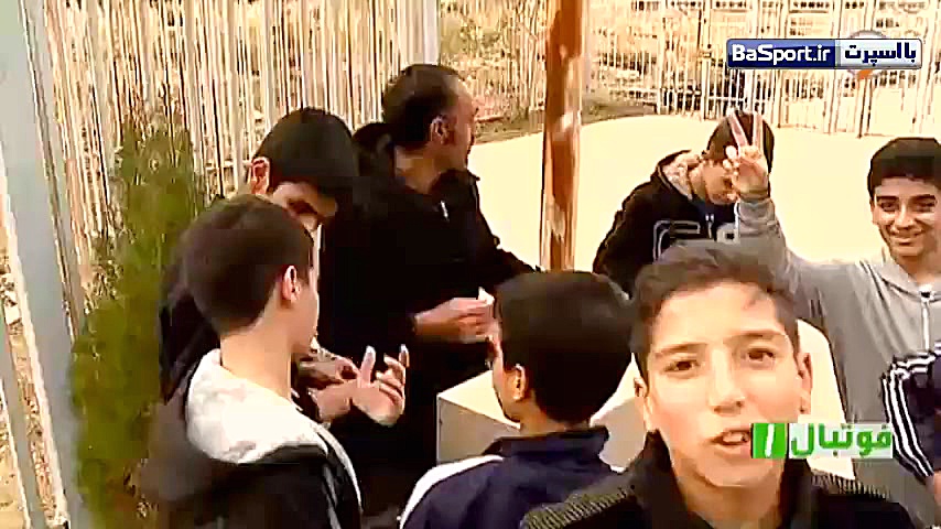 نگاهی طنز به حواشی هفته 12 و 1...