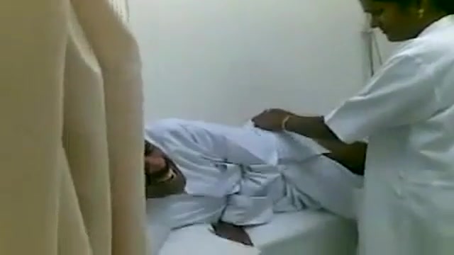 خنده همراه با درد آمپول