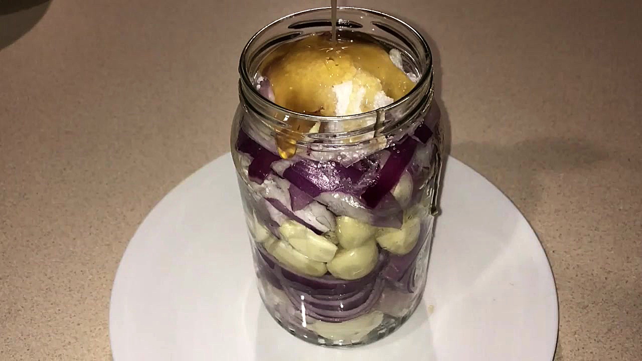 روش تهیه ترشی پیاز عسل