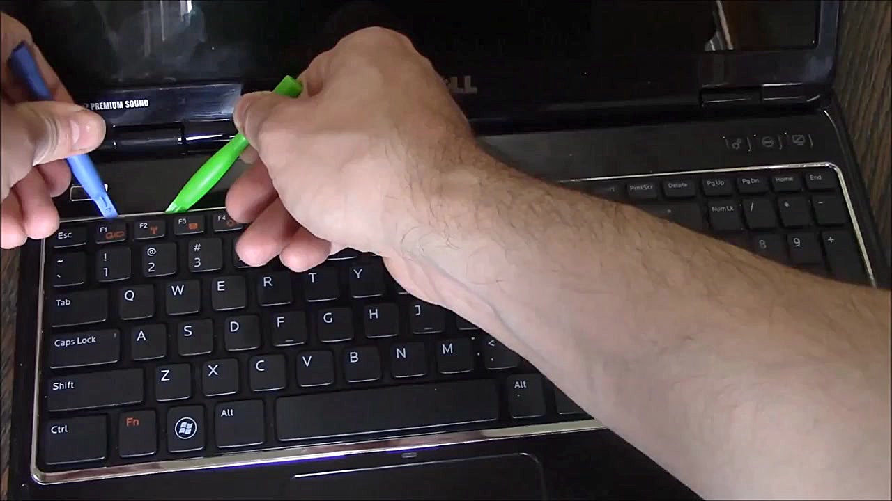 جداسازی کیبورد در لپ تاپ های د...