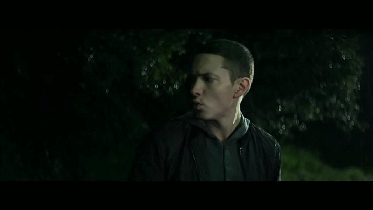 امینم  Space Bound