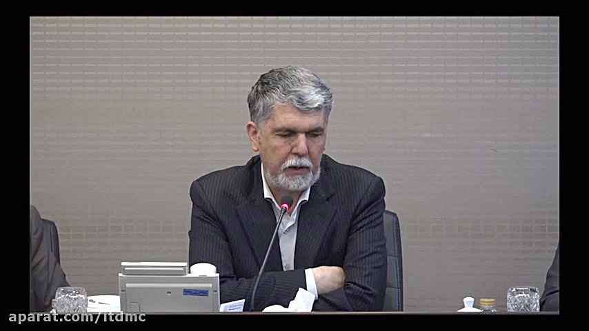 دکتر صالحی وزیر فرهنگ و ارشاد...