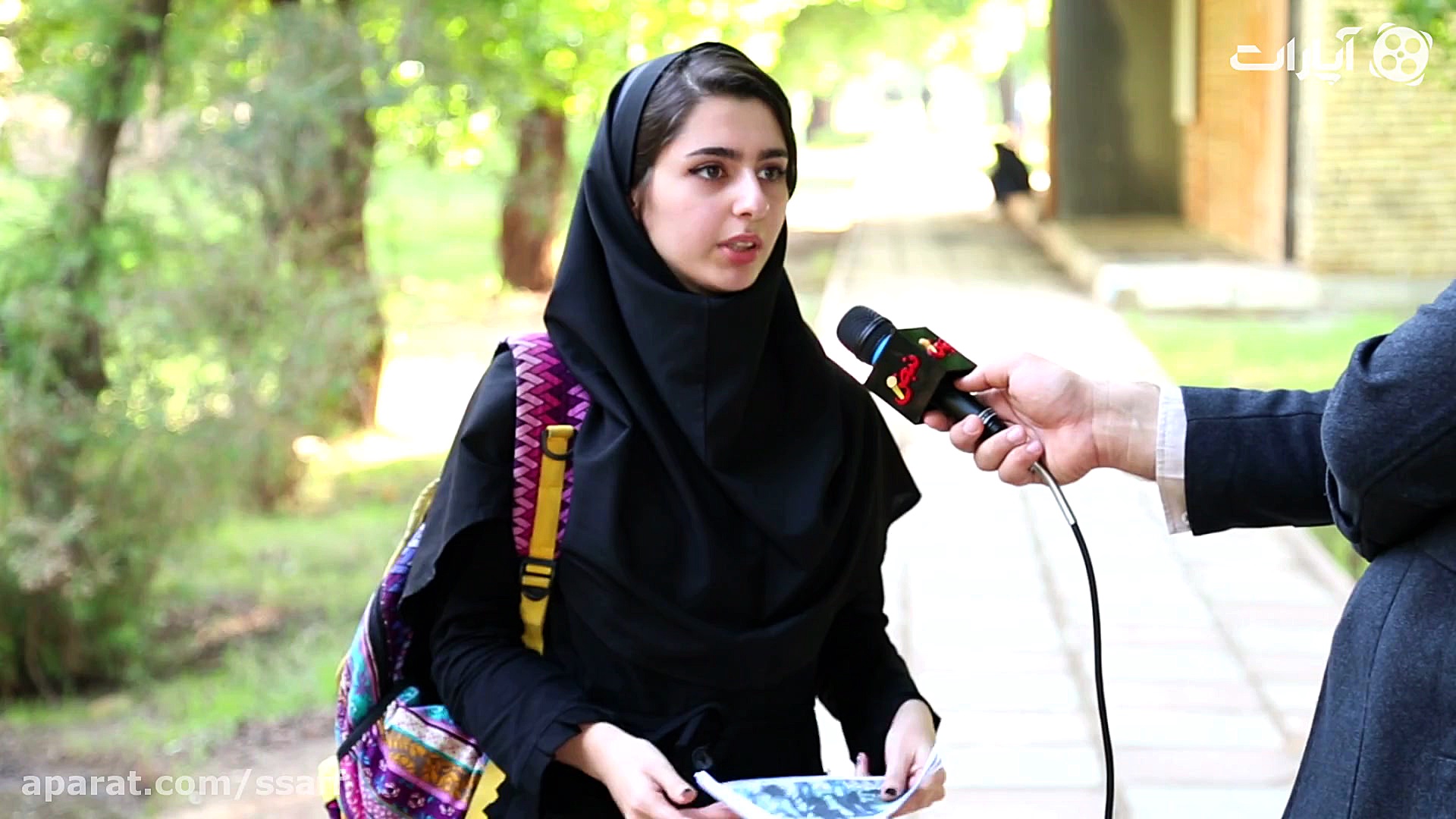 استفاده از اقلام آرایشی در دان...