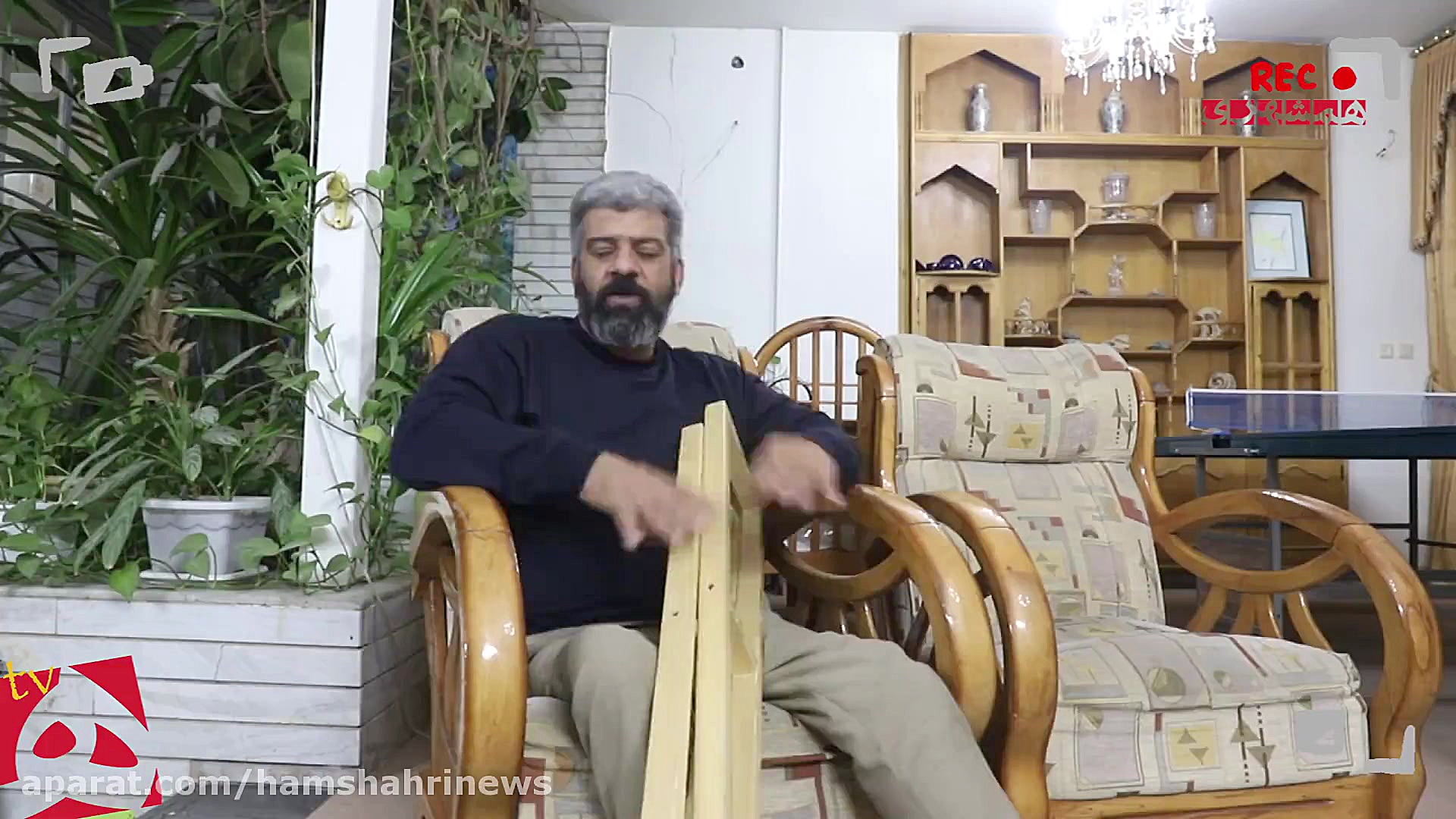 مردی با دست&zwnj;های پرتوان