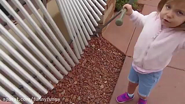 دوربین مخفی گوزیدن بمب خندهههه...