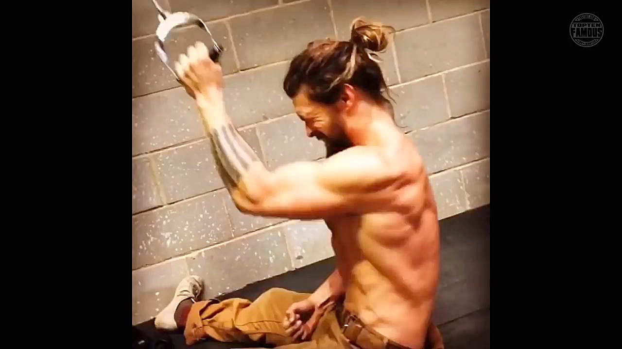 تمرین بدنسازی مشهورترین مدل آم...