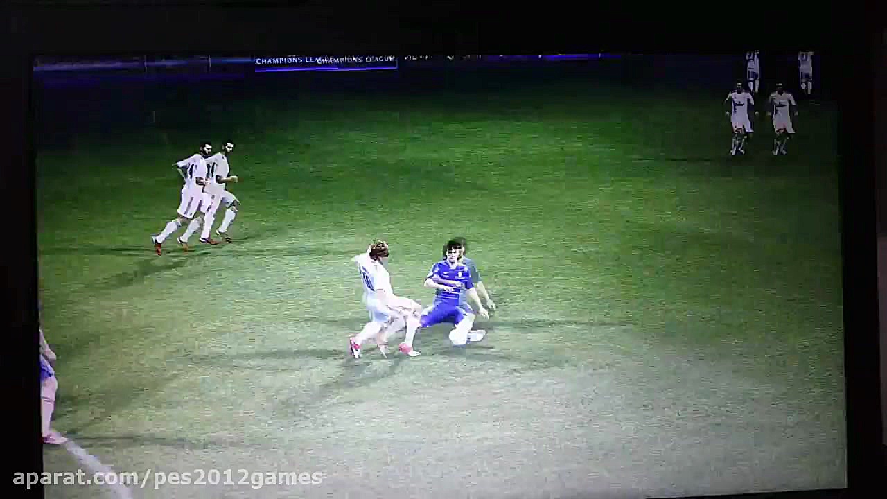 ضربه ای دنی سبایوس که به تیر د...