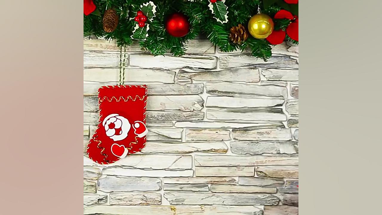 23 GENIUS CHRISTMAS TREE HACKS