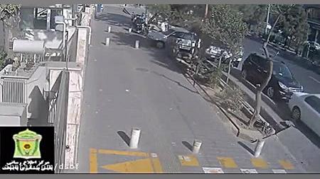 گوشی قاپی در روز روشن!